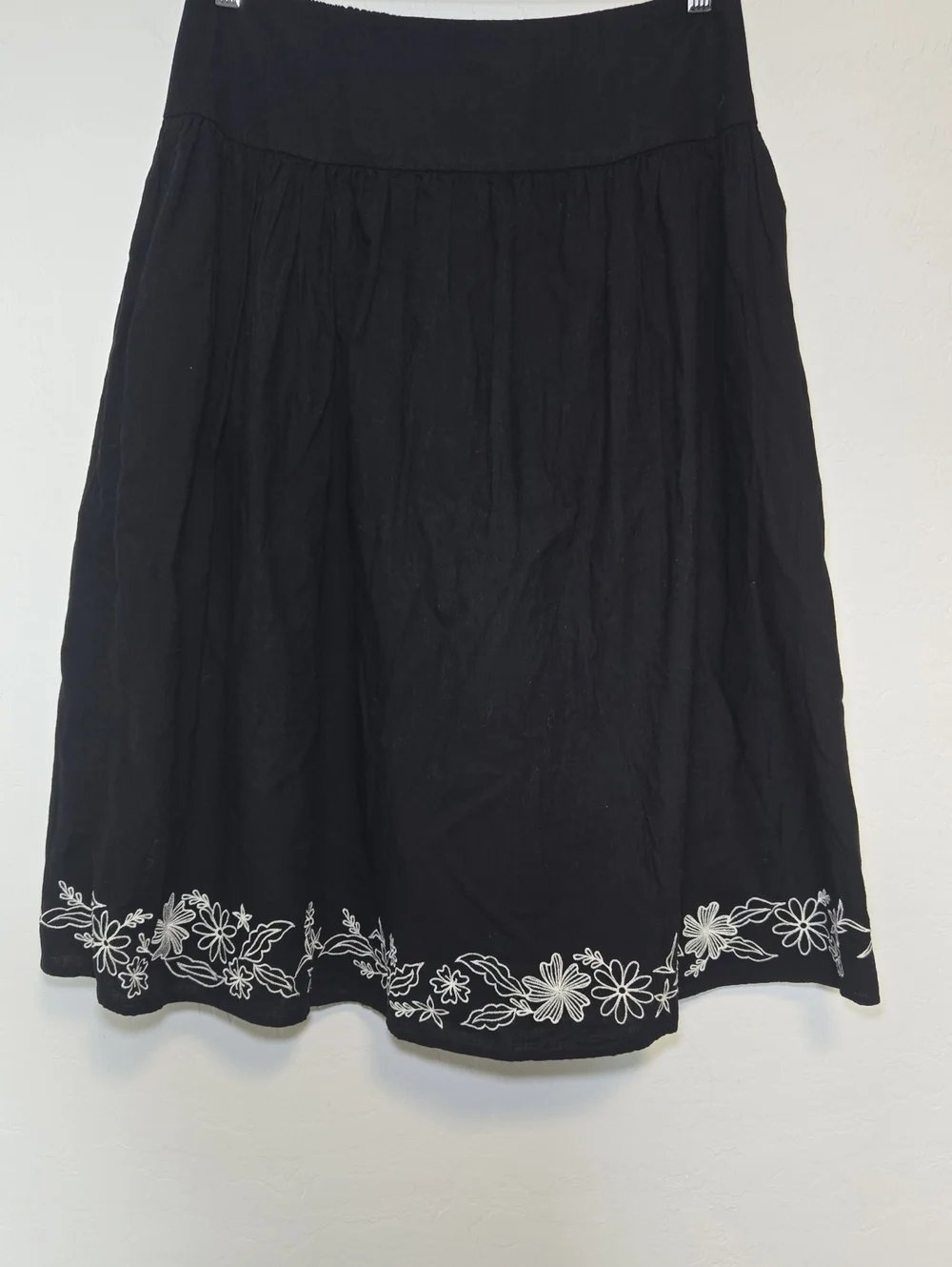 Treasure & Bond Embroidered Hem Cotton Midi Skirt Black A-Line Casual Sze M NWOT